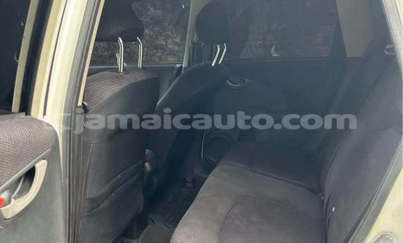 Acheter Occasion Voiture Honda FIT Blanc à Savanna la Mar, Westmoreland Acheter Occasion Voiture Honda FIT Blanc à Savanna la Mar, Westmoreland