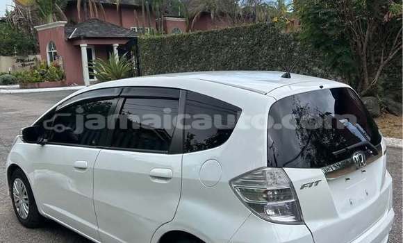 Acheter Occasion Voiture Honda FIT Blanc à Savanna la Mar, Westmoreland Acheter Occasion Voiture Honda FIT Blanc à Savanna la Mar, Westmoreland