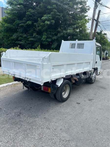 Big with watermark isuzu ftr 850 clarendon import dubai 5146