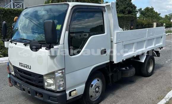 Buy Used Isuzu FTR 850 White Truck in Import - Dubai in Clarendon Buy Used Isuzu FTR 850 White Truck in Import - Dubai in Clarendon