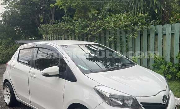 Buy Used Toyota Vitz White Car in Falmouth in Trelawney Buy Used Toyota Vitz White Car in Falmouth in Trelawney