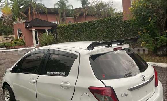 Acheter Occasion Voiture Toyota Vitz Blanc à Falmouth, Trelawney Acheter Occasion Voiture Toyota Vitz Blanc à Falmouth, Trelawney