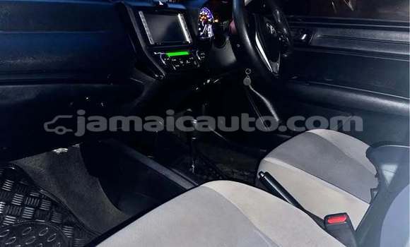 Acheter Occasion Voiture Toyota Axio Blanc à Mandeville, Manchester Acheter Occasion Voiture Toyota Axio Blanc à Mandeville, Manchester