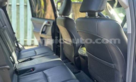 Acheter Occasion Voiture Toyota Land Cruiser Noir à Port Antonio, Portland Acheter Occasion Voiture Toyota Land Cruiser Noir à Port Antonio, Portland