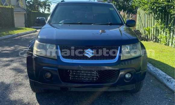 Buy Used Suzuki Grand Vitara White Car in Kingston in Kingston
