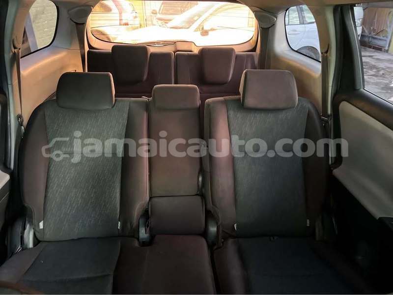 Big with watermark toyota wish clarendon import dubai 5163