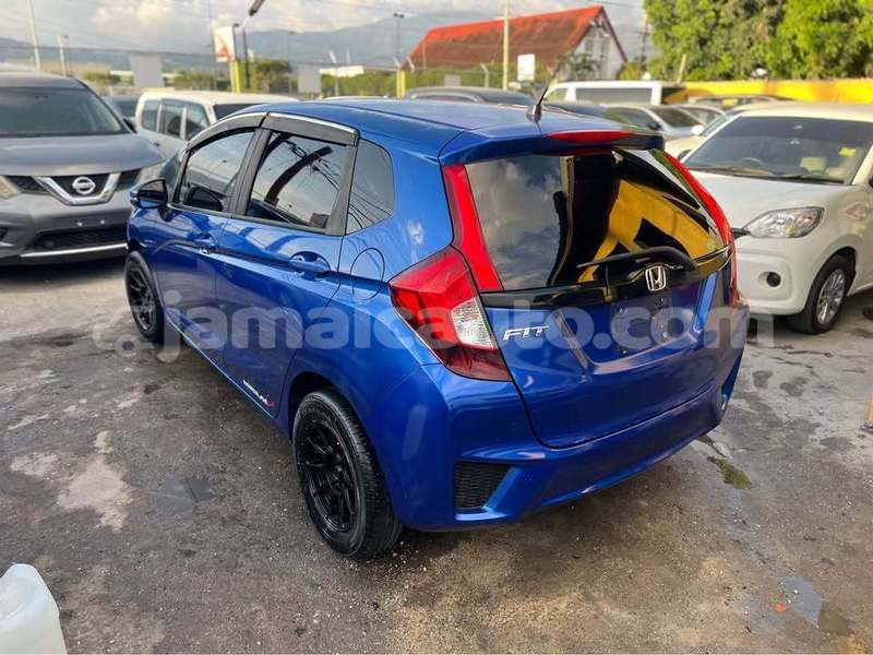 Big with watermark honda fit clarendon import dubai 5165