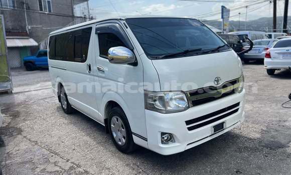 Buy Used Toyota Hiace White Car in Falmouth in Trelawney