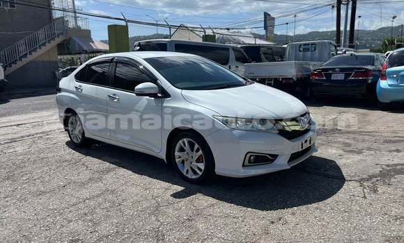 Acheter Occasion Voiture Honda Grace Blanc à Falmouth, Trelawney Acheter Occasion Voiture Honda Grace Blanc à Falmouth, Trelawney