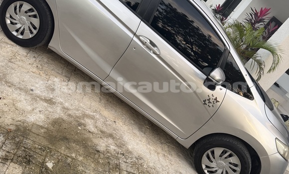 Acheter Occasion Voiture Honda FIT Gris à Falmouth, Trelawney Acheter Occasion Voiture Honda FIT Gris à Falmouth, Trelawney