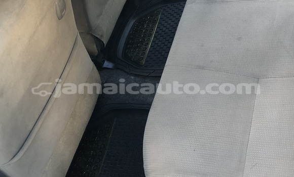 Acheter Occasion Voiture Daihatsu Mira Blanc à May Pen, Clarendon Acheter Occasion Voiture Daihatsu Mira Blanc à May Pen, Clarendon