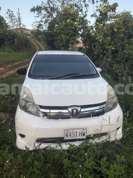 Big with watermark toyota isis manchester mandeville 5286