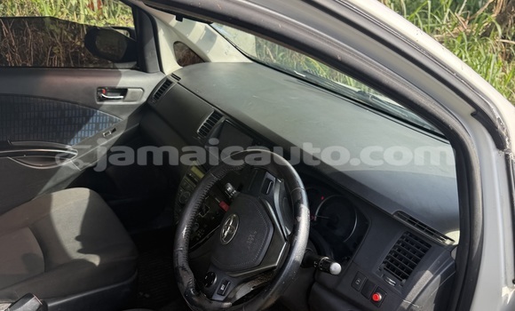 Acheter Occasion Voiture Toyota ISis Blanc à Mandeville, Manchester Acheter Occasion Voiture Toyota ISis Blanc à Mandeville, Manchester