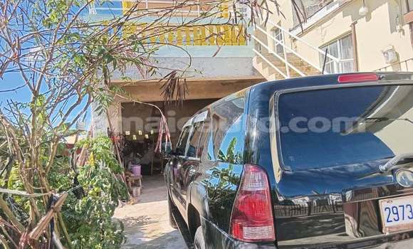 Buy Used Toyota Hilux Surf Black Car in Kingston in Kingston Buy Used Toyota Hilux Surf Black Car in Kingston in Kingston