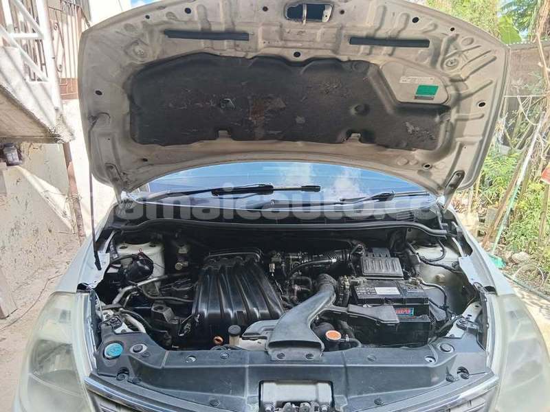 Big with watermark nissan tiida manchester mandeville 5292