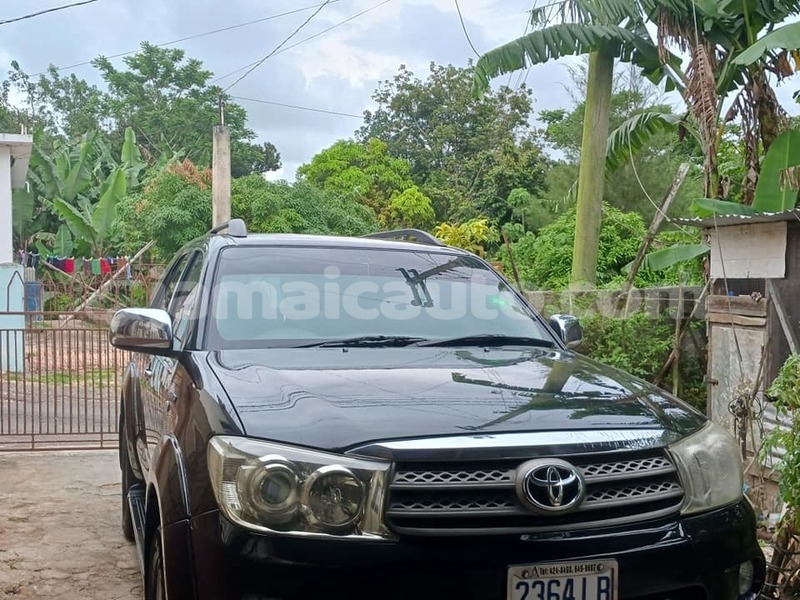 Big with watermark toyota fortuner clarendon may pen 5296