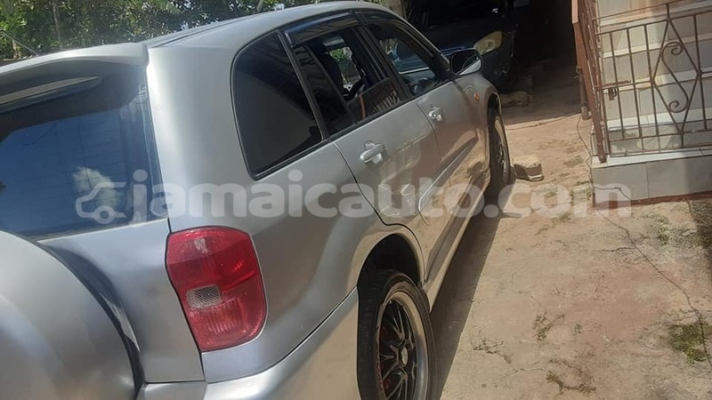 Big with watermark toyota rav4 kingston kingston 5305