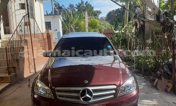 Buy Used Mercedes-Benz C–Class Red Car in Import - Dubai in Clarendon Buy Used Mercedes-Benz C–Class Red Car in Import - Dubai in Clarendon
