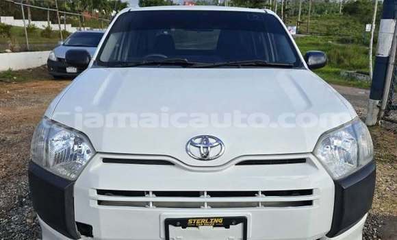 Buy Used Toyota Probox White Car in May Pen in Clarendon Buy Used Toyota Probox White Car in May Pen in Clarendon