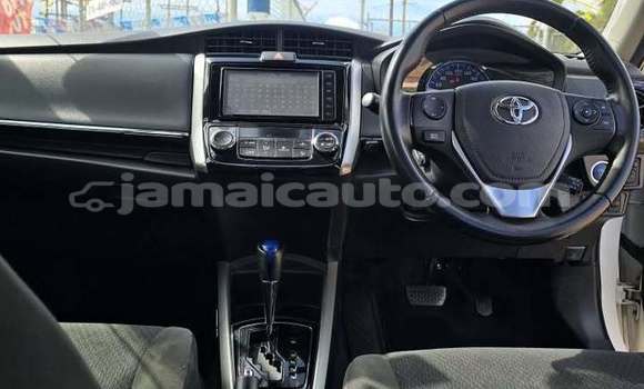 Buy Used Toyota Axio White Car in Savanna la Mar in Westmoreland Buy Used Toyota Axio White Car in Savanna la Mar in Westmoreland