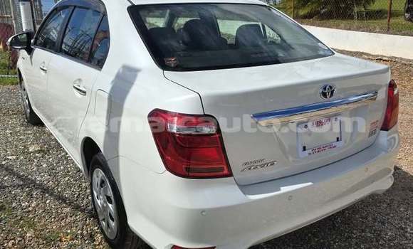 Buy Used Toyota Axio White Car in Savanna la Mar in Westmoreland Buy Used Toyota Axio White Car in Savanna la Mar in Westmoreland