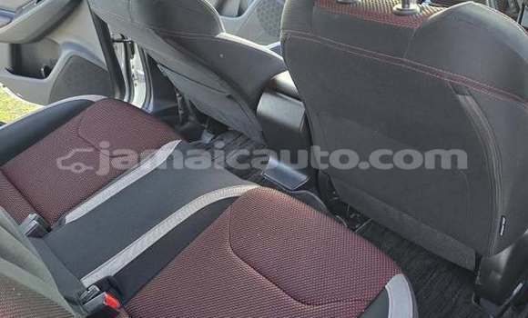 Buy Used Subaru Impreza White Car in May Pen in Clarendon Buy Used Subaru Impreza White Car in May Pen in Clarendon