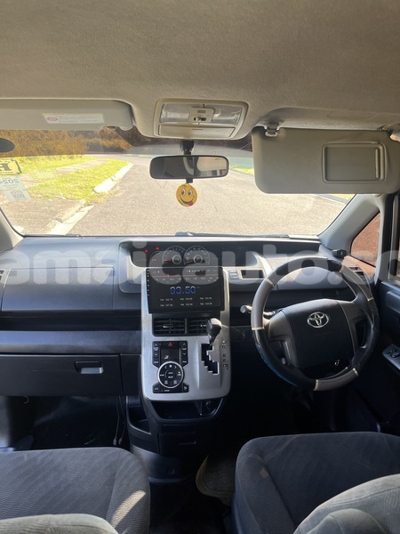 Big with watermark toyota noah trelawney falmouth 5338