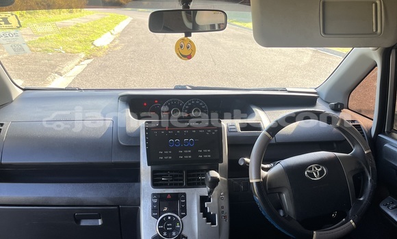 Buy Used Toyota Noah Silver Car in Falmouth in Trelawney Buy Used Toyota Noah Silver Car in Falmouth in Trelawney