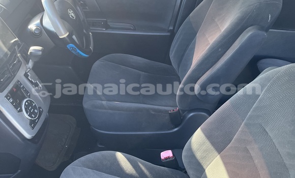 Buy Used Toyota Noah Silver Car in Falmouth in Trelawney Buy Used Toyota Noah Silver Car in Falmouth in Trelawney