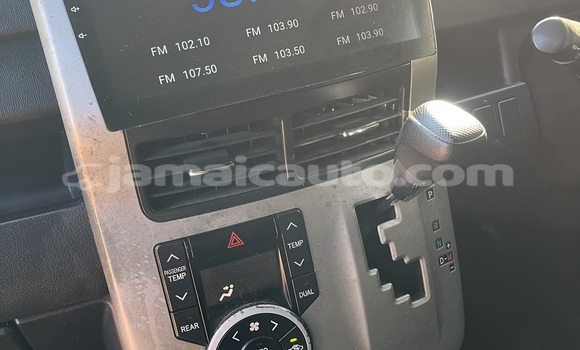 Buy Used Toyota Noah Silver Car in Falmouth in Trelawney Buy Used Toyota Noah Silver Car in Falmouth in Trelawney