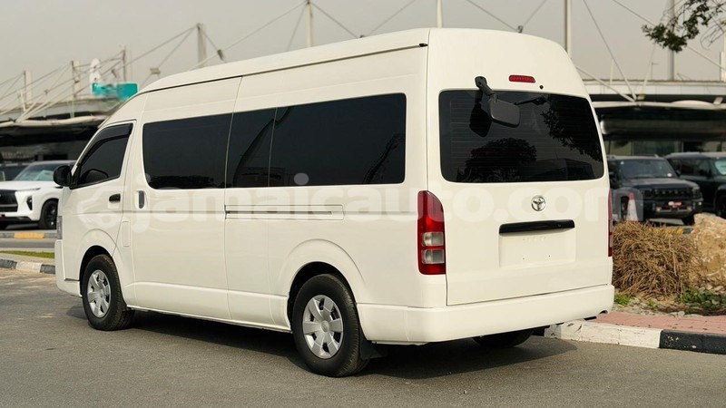 Big with watermark toyota hiace clarendon import dubai 5340