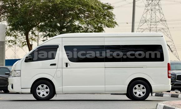 Buy Used Toyota Hiace White Car in Import - Dubai in Clarendon Buy Used Toyota Hiace White Car in Import - Dubai in Clarendon