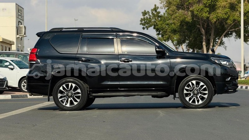 Big with watermark toyota land cruiser prado clarendon import dubai 5341