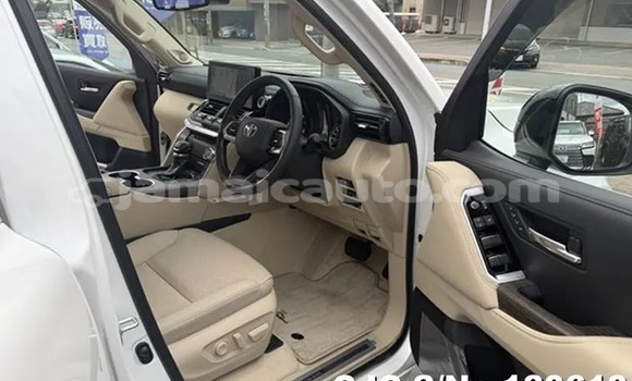 Buy Used Toyota Land Cruiser White Car in Kingston in Kingston Buy Used Toyota Land Cruiser White Car in Kingston in Kingston