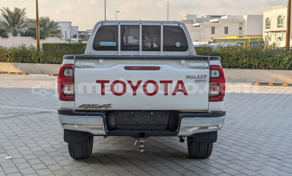 Buy Used Toyota Hilux White Car in Import - Dubai in Clarendon Buy Used Toyota Hilux White Car in Import - Dubai in Clarendon