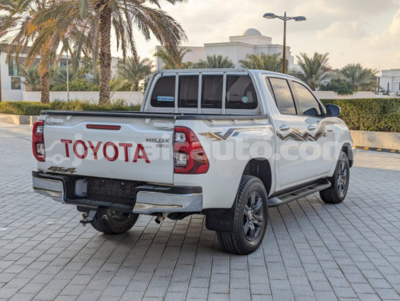 Big with watermark toyota hilux clarendon import dubai 5349