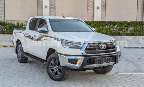 Buy Used Toyota Hilux White Car in Import - Dubai in Clarendon Buy Used Toyota Hilux White Car in Import - Dubai in Clarendon