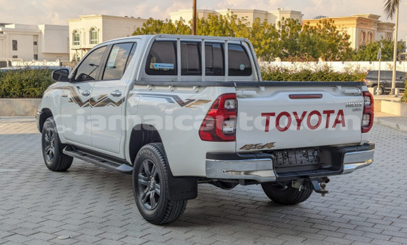 Buy Used Toyota Hilux White Car in Import - Dubai in Clarendon Buy Used Toyota Hilux White Car in Import - Dubai in Clarendon