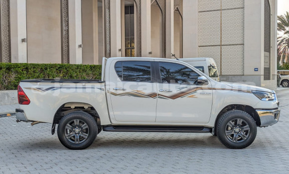 Buy Used Toyota Hilux White Car in Import - Dubai in Clarendon Buy Used Toyota Hilux White Car in Import - Dubai in Clarendon