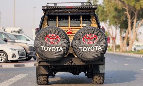 Buy Used Toyota Land Cruiser Beige Car in Import - Dubai in Clarendon Buy Used Toyota Land Cruiser Beige Car in Import - Dubai in Clarendon