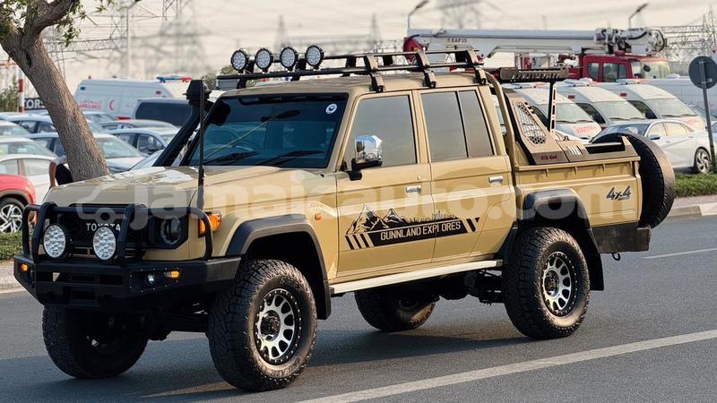 Big with watermark toyota land cruiser clarendon import dubai 5350