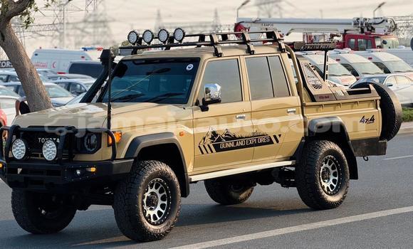 Buy Used Toyota Land Cruiser Beige Car in Import - Dubai in Clarendon Buy Used Toyota Land Cruiser Beige Car in Import - Dubai in Clarendon