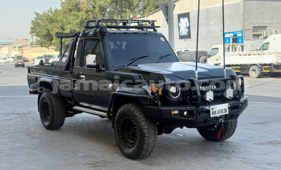 Buy Used Toyota Land Cruiser Black Car in Import - Dubai in Clarendon