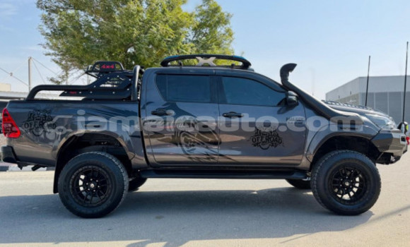 Buy Used Toyota Hiluxe Revo Black Car in Import - Dubai in Clarendon Buy Used Toyota Hiluxe Revo Black Car in Import - Dubai in Clarendon