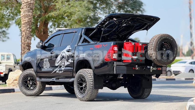 Big with watermark toyota hilux clarendon import dubai 5356