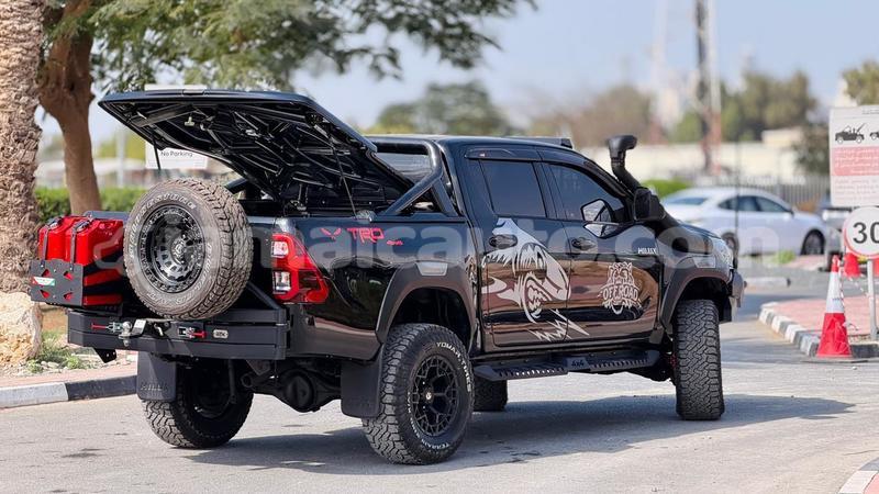 Big with watermark toyota hilux clarendon import dubai 5356