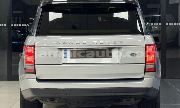 Buy Used Land Rover Range Rover Vogue White Car in Import - Dubai in Clarendon Buy Used Land Rover Range Rover Vogue White Car in Import - Dubai in Clarendon