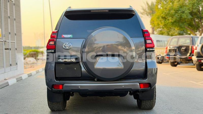 Big with watermark toyota land cruiser prado clarendon import dubai 5362