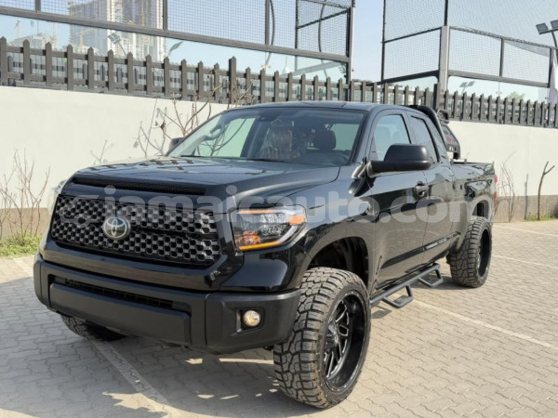 Big with watermark toyota tundra clarendon import dubai 5363
