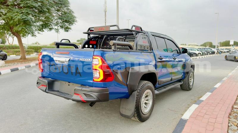 Big with watermark toyota hilux clarendon import dubai 5366